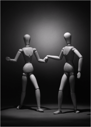 Tark And Mara Reluctantly Agree To Appear On That Dreadful Blog