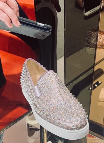 Superblogger Chapter 6: How To Dress to Impress (The Haters)